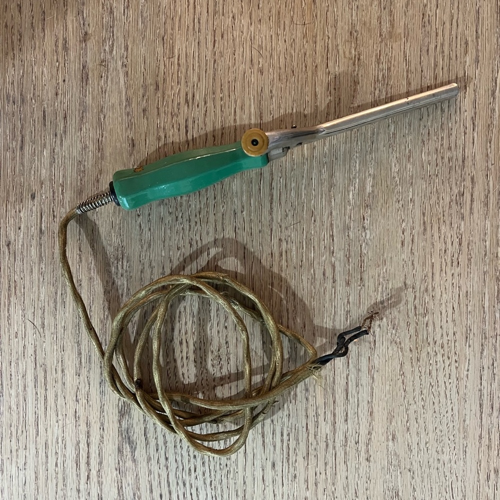 Vintage, Antique Turquoise Curling Iron - Small Rod